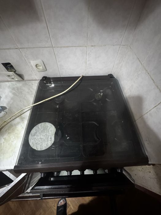 Продам газ плиту