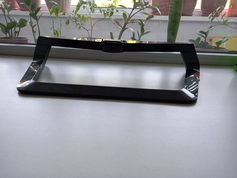 Подставка  для  телевизора.