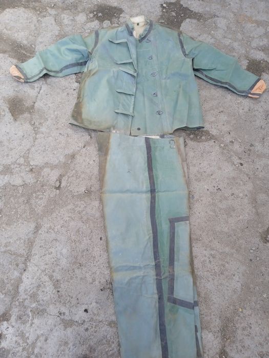 Костюм резиновый