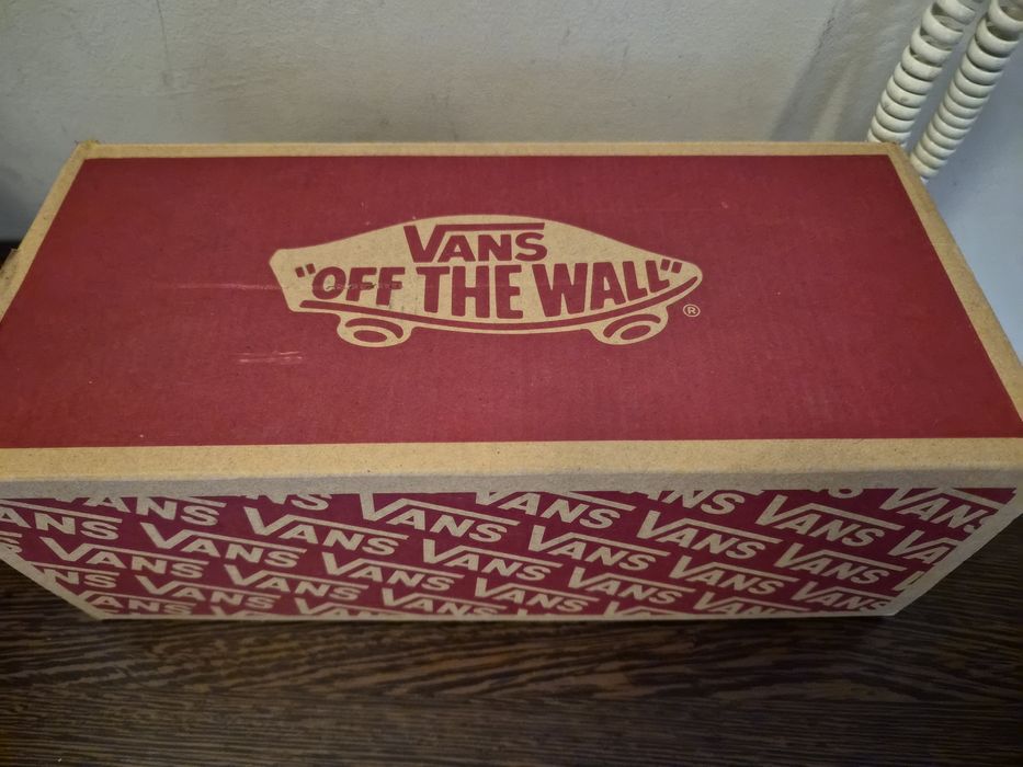 Продавам Обувки Vans