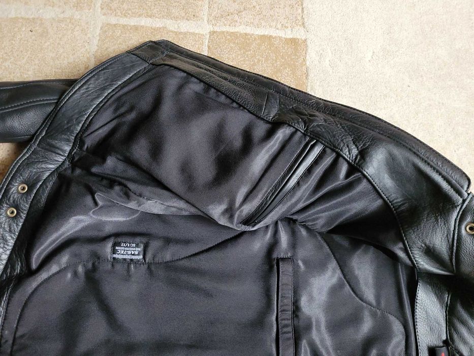 Oferta sărbătorilor: Geaca Buse (moto) din piele