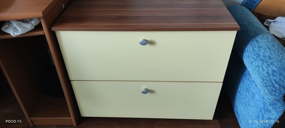 Продам гарнитур спальный