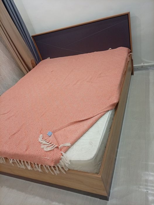 Срочно продам двухспальную кровать