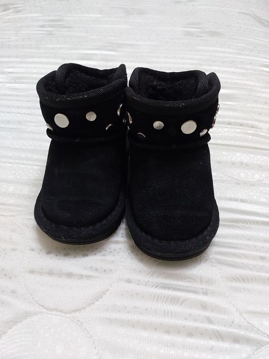 Продам детскую обувь