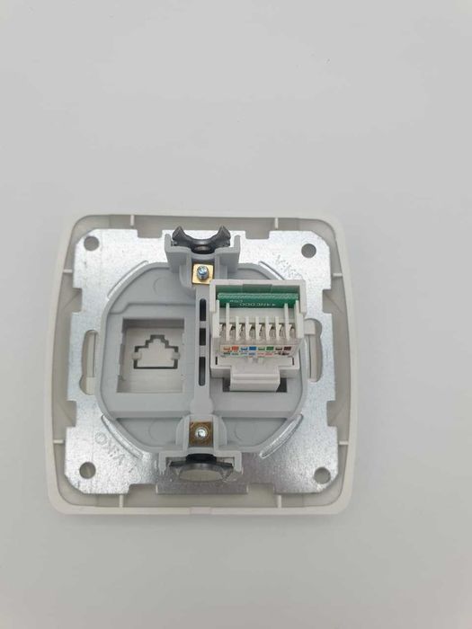 Продам сетевые розетки Viko Carmen RJ45 CAt 5e