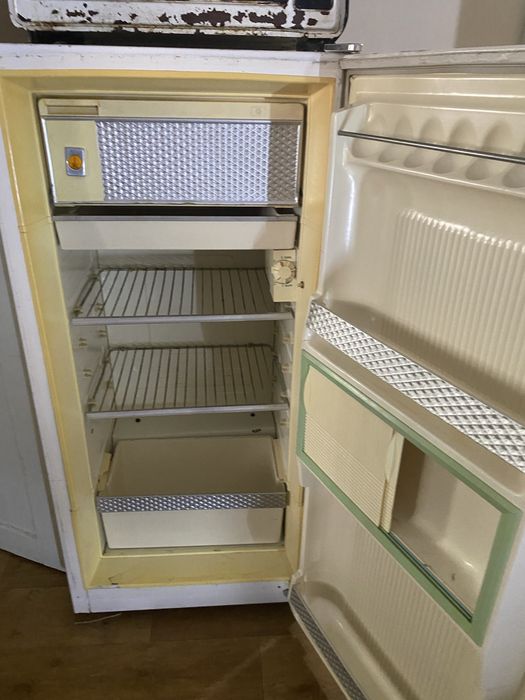 Продам холодильник б/у