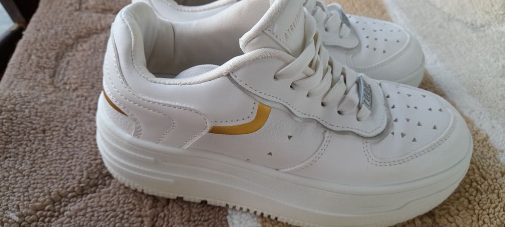 Bershka platform sneakers with Metallica details
