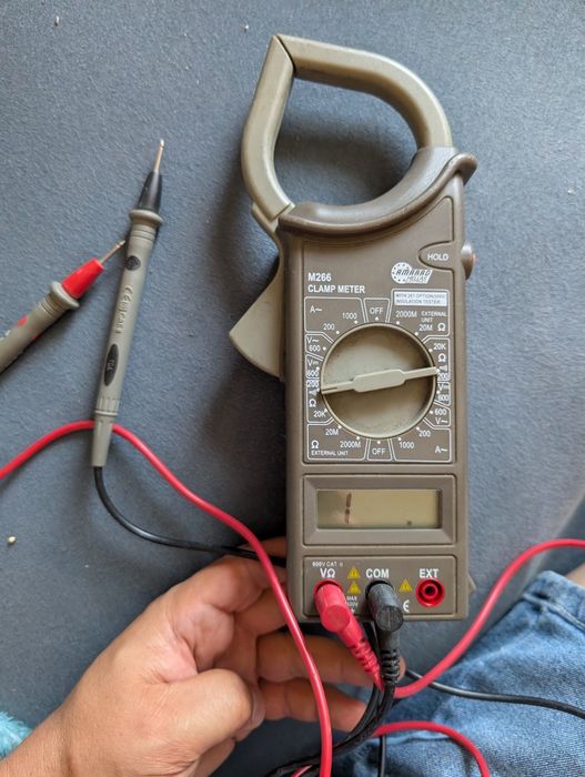 Instrument măsură clampmetru electricieni