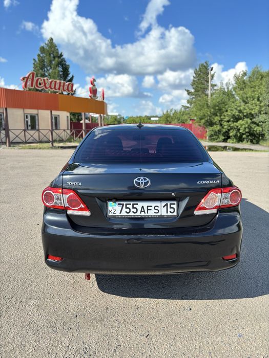 TOYOTA Corolla 2011 год