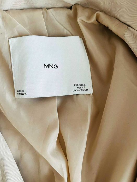 Продам плащ MANGO