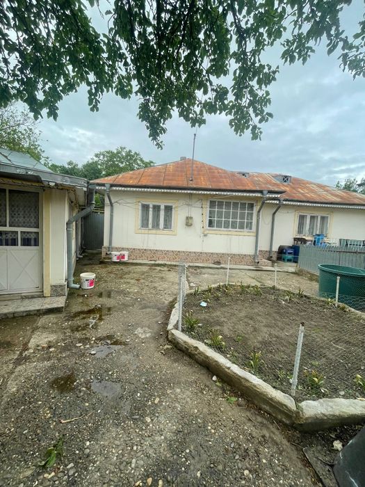 Proprietate deosebita in comuna Cimpeneanca, Vrancea