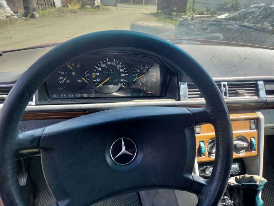 В разборе мерс 124