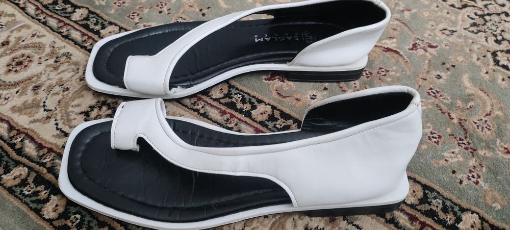 Кеды и сандалии 39-40