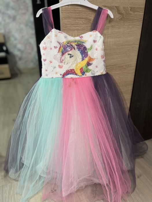 Платье на девочку 4-6 лет