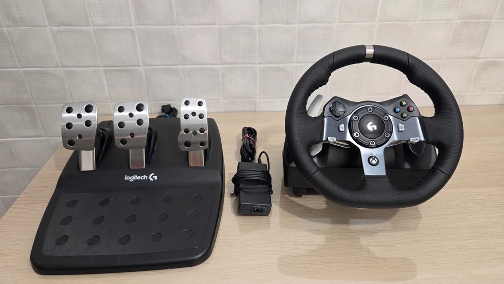 Vand volan Logitech G920