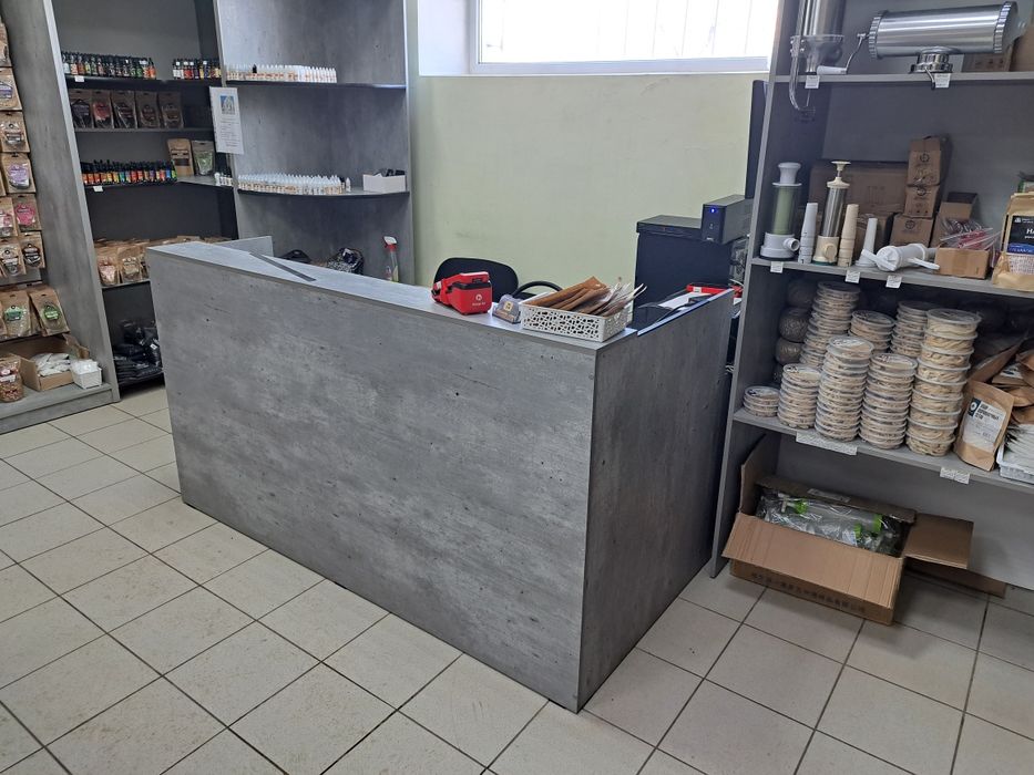 Продам мебель для магазина