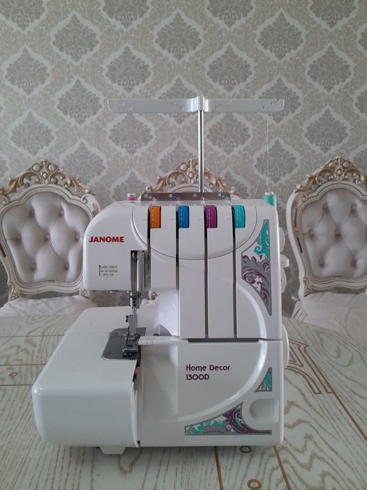Оверлок швейный JANOME