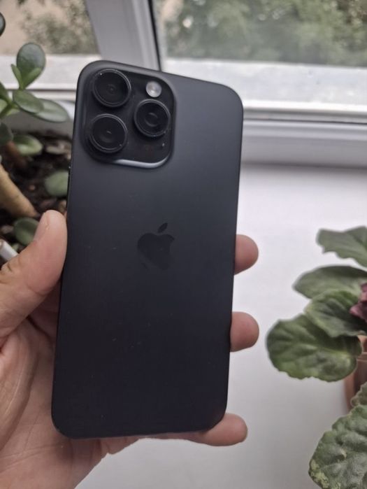 Айфон 15 про мах