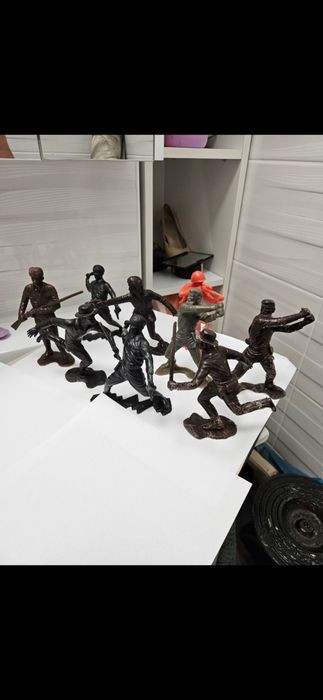 Figurine plastic 15 cm H