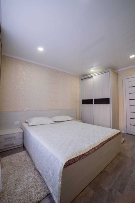 Сдам 2 комнатную квартиру посуточно