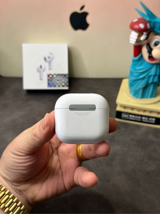 Наушники Airpods 4