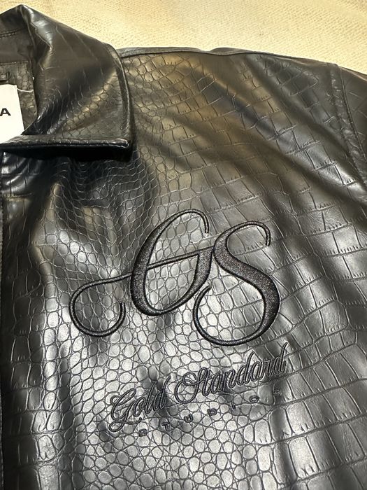 Продавам яке Bershka Croc Effect Bomber, състояние 10/10