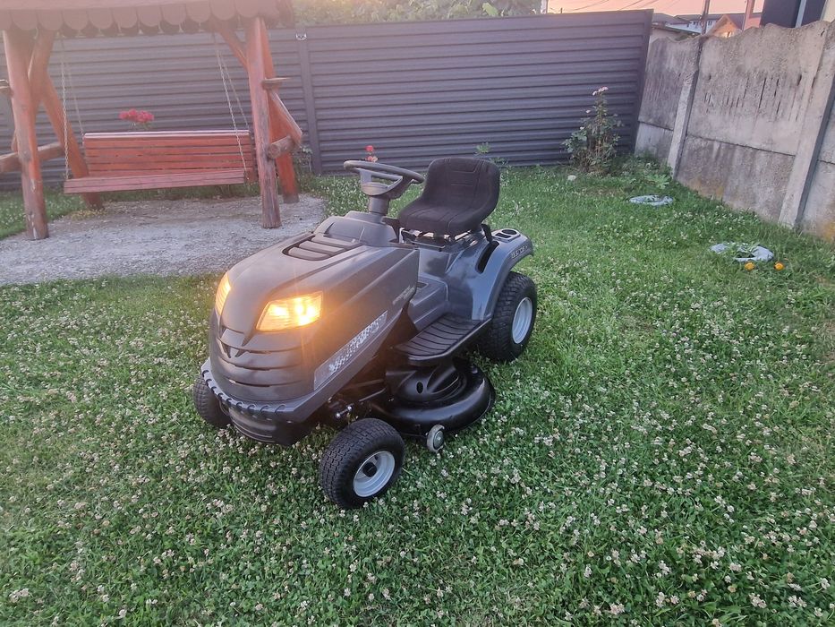 Vand tractoras gazon/masina tuns iarba