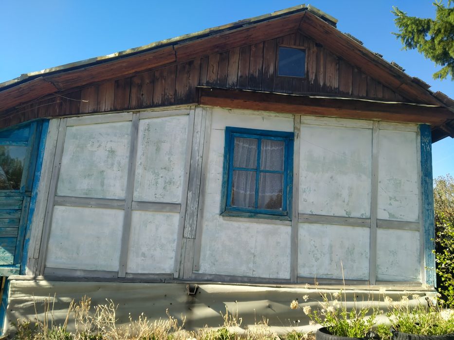 Срочно продаётся дача,район  Лесхоз