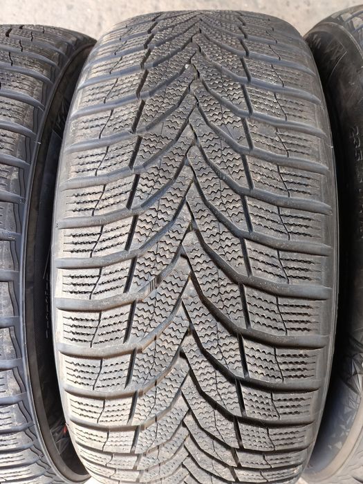 Зимни гуми -2022г.-18цола-235/50-1бр.-65€-."NEXEN"