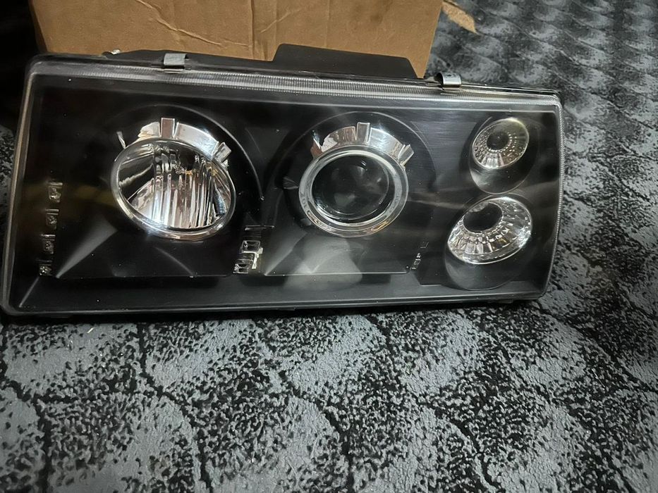 Продам фары на ваз 2109