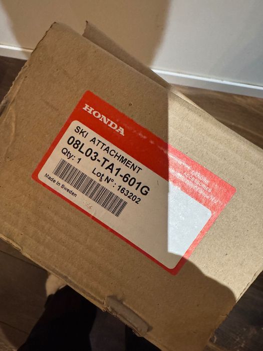 ски багажник нов , aксесоари за пътуване хонда