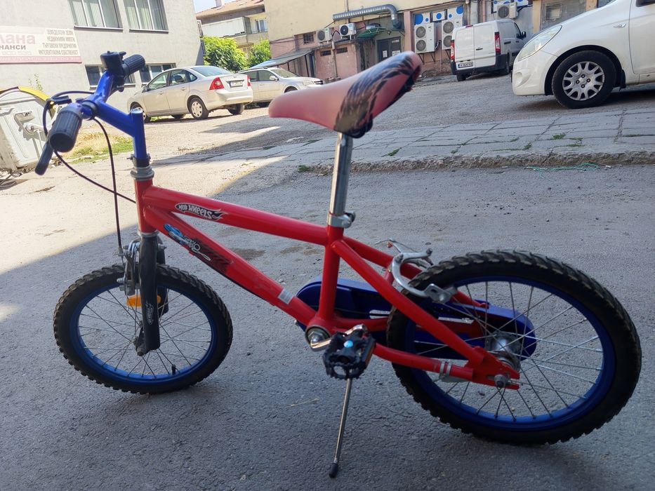 Колело детско червено