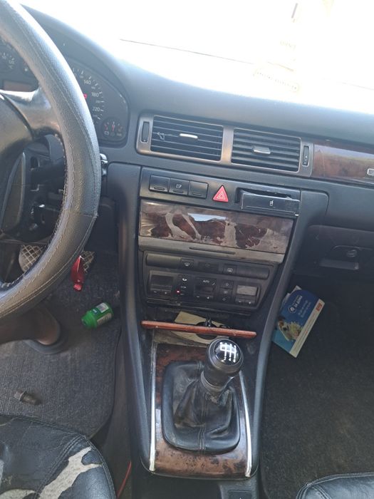 На части  Audi A6 2.5 180 кс