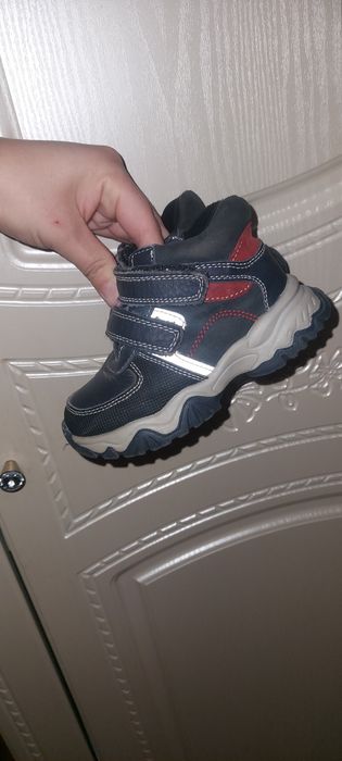 Продам ботиночки на мальчика