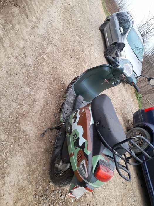 Scuter  49 cc 4t
