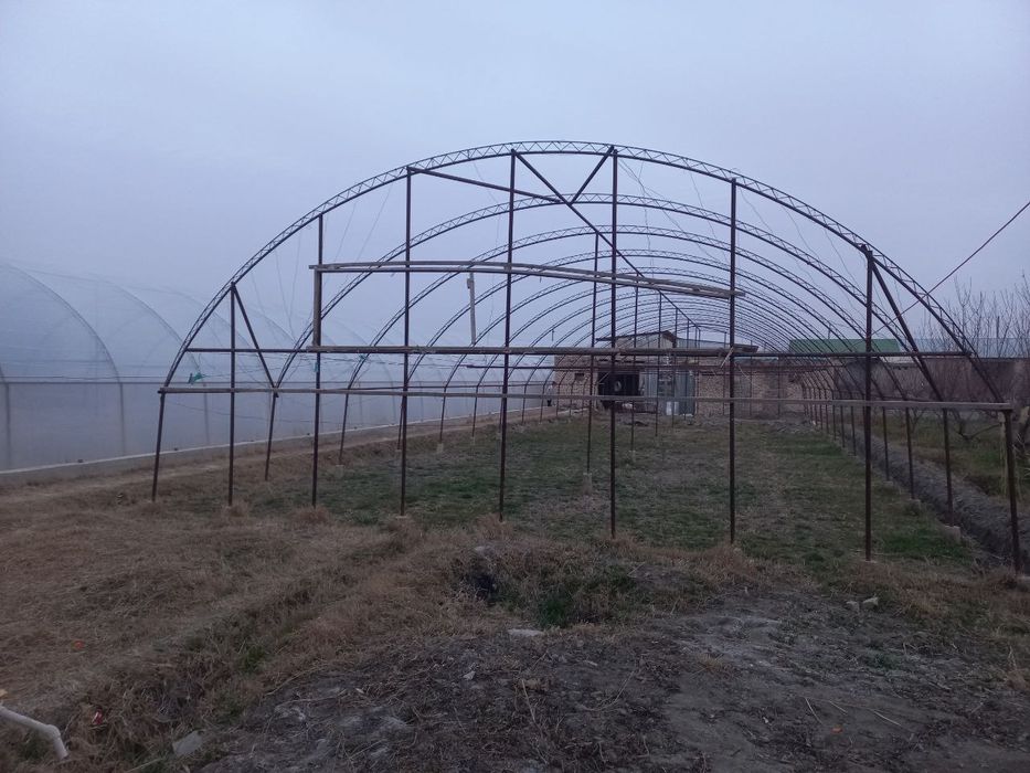 Теплица парник б/у 2.2 сотих  10 млн