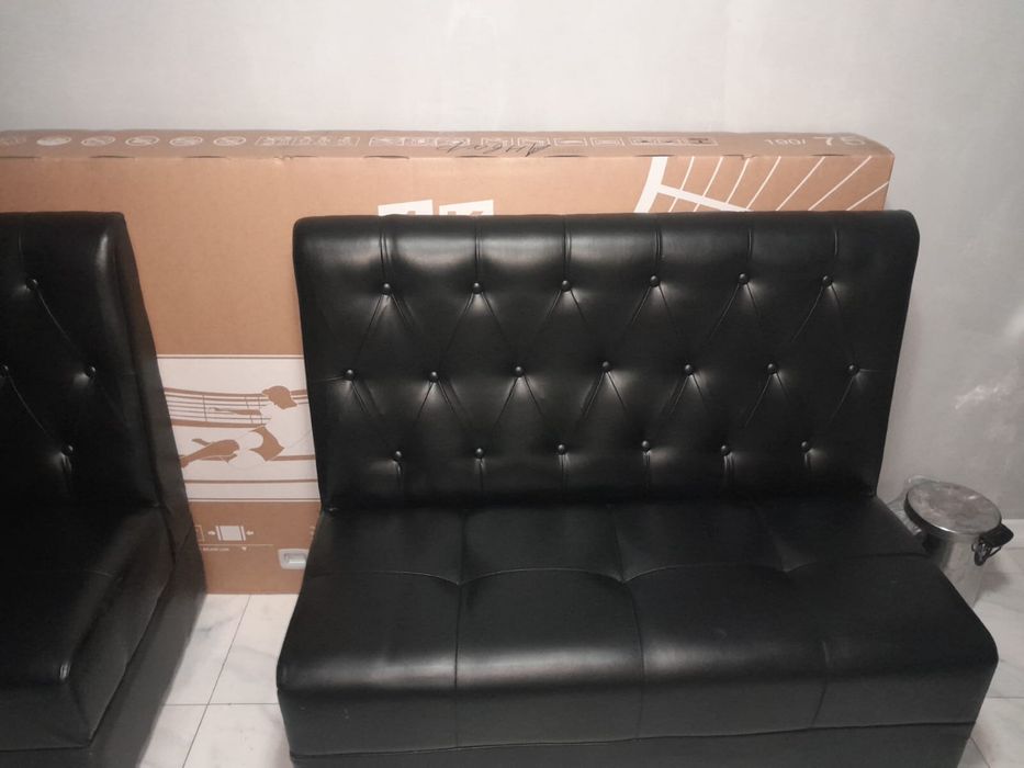 Продам два черных дивана, 2 кресло