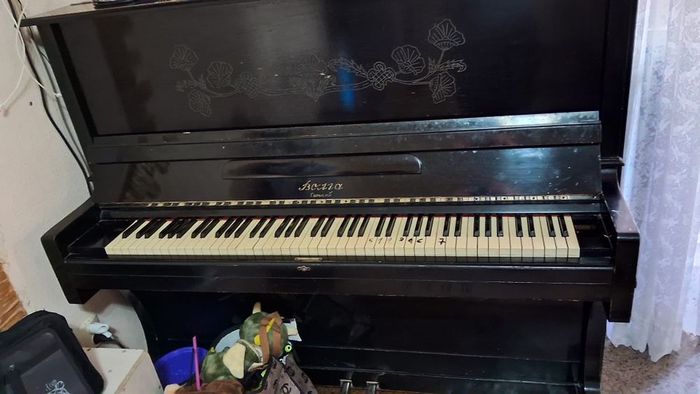 Пианино Волга продаеться