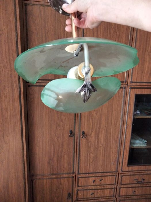 Продам люстры в хорошем состоянии