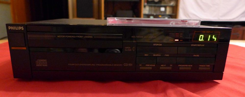 Philips CD151 моднат си-ди плейър CD player с фантастичен аналогов звук