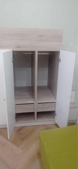 Продам кровать двухярусную со шкафом