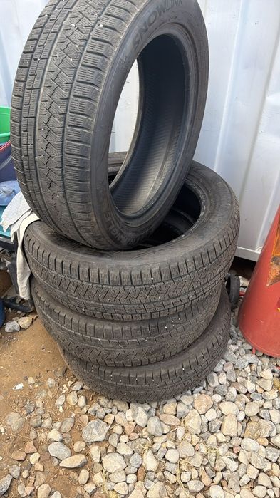Зимние шины 235 55 R19