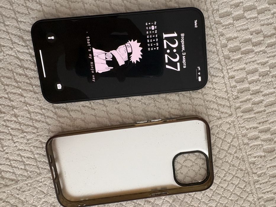 Прадоется Айфон 13 128гб с коробкой