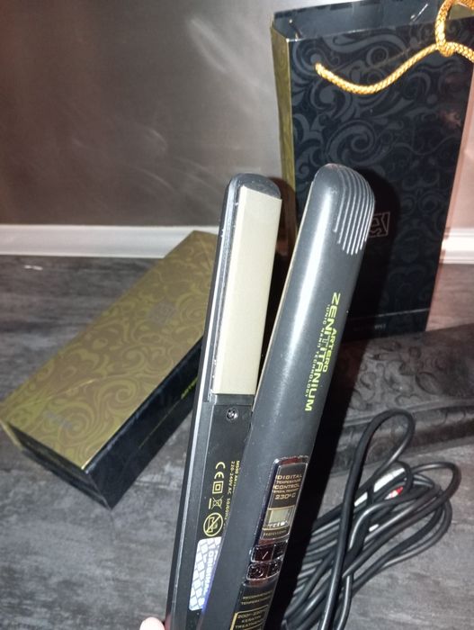 Преса за коса Arteri Zenit Titanium