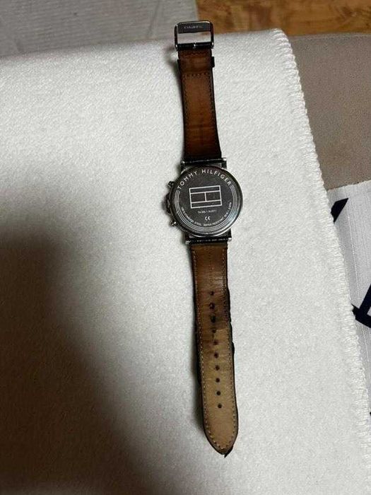 Часовник Tommy Hilfiger