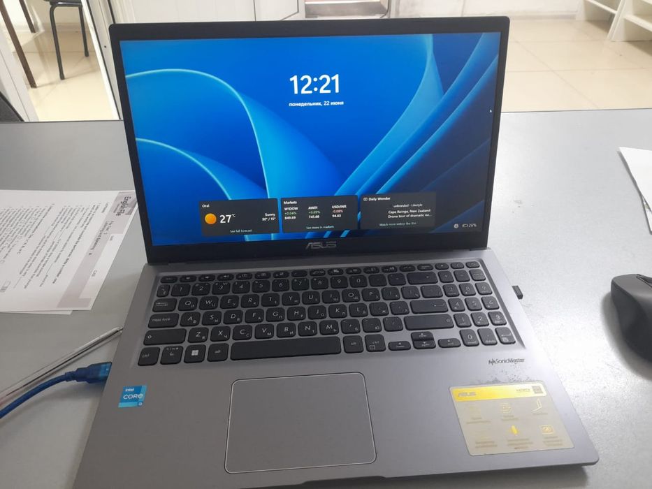 Asus ноутбук продам