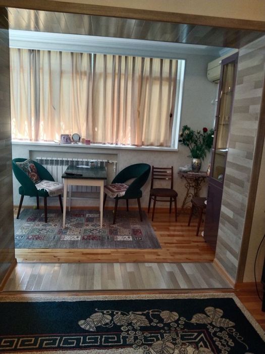 Продается Новомосковская бывшая  3/1/4