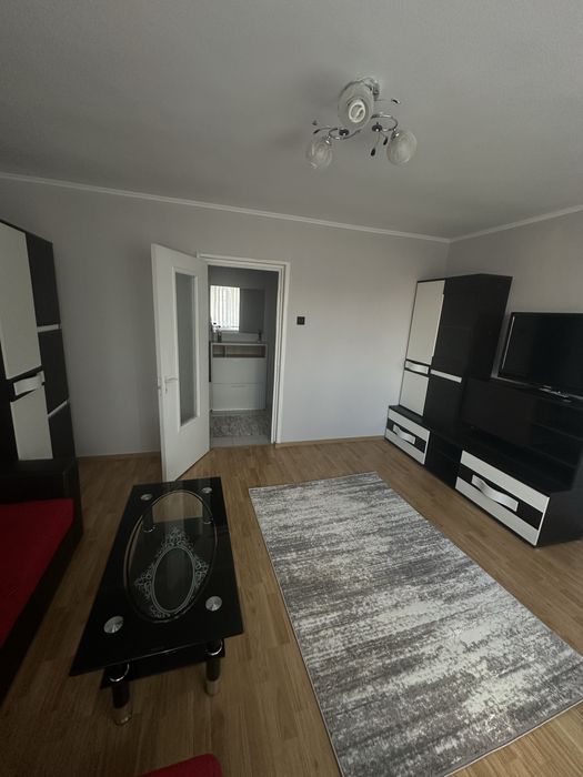 Închiriez apartament central - Piața Unirii