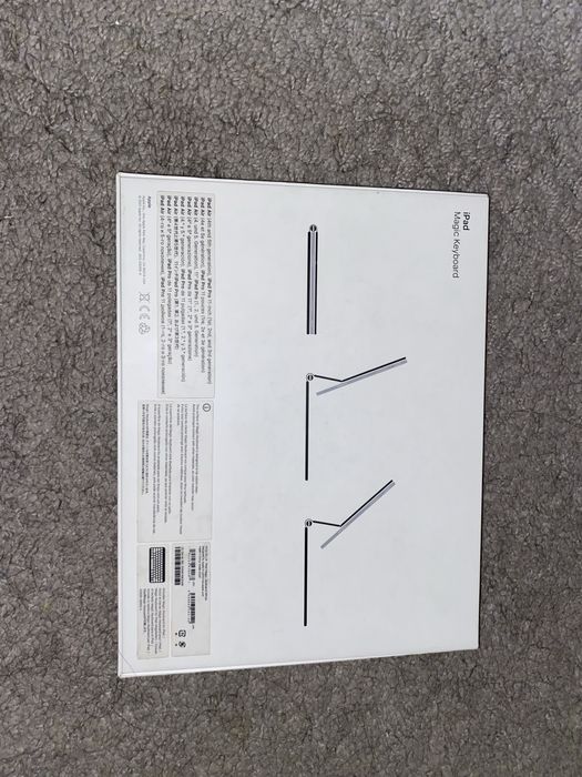 Чехол-клавиатура iPad