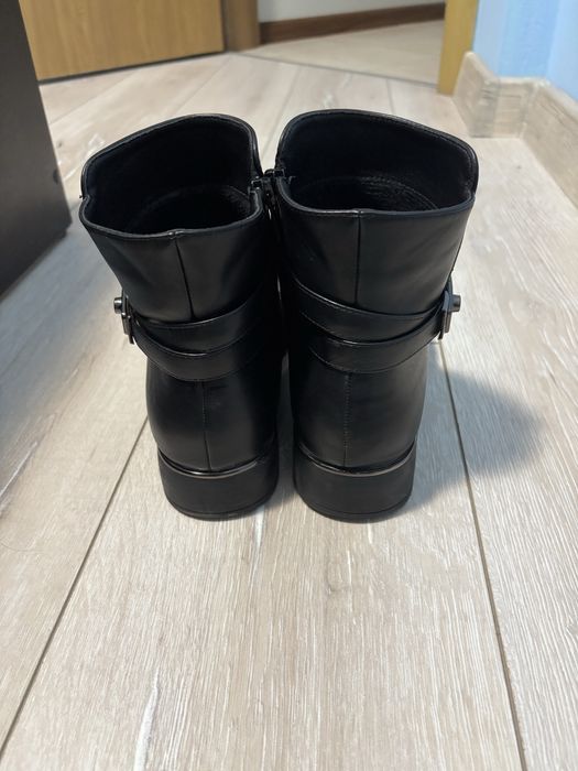 Черни боти 38 номер